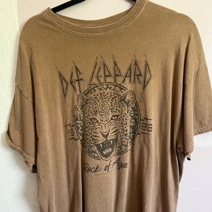 Def leopard shirt
